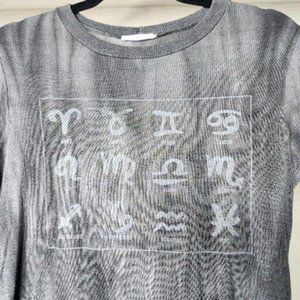 Horoscope Astrology Women's Gray Distressed Medium T-shirt